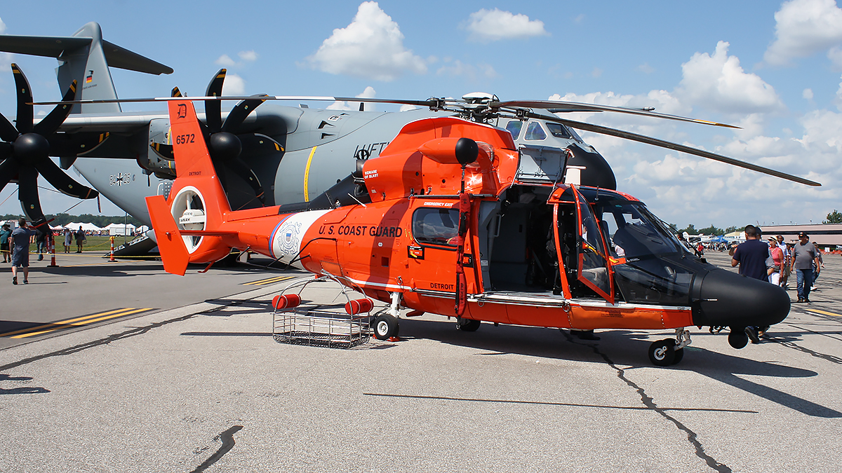 Full size: United States Coast Guard Aérospatiale HH-65C Dauphin 6572 at Willow Run Airport